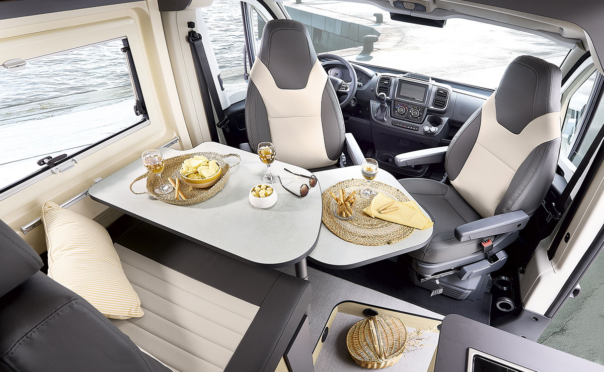Autocaravan Dreamer D55 - Salotto